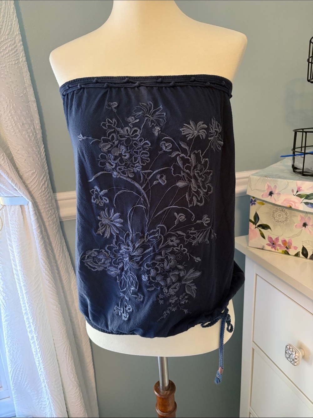 Women's Navy Floral Embroidered Strapless Skirt